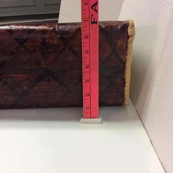 Tonga Trading Co. Women’s Handmade Purse - Picture 9 of 12